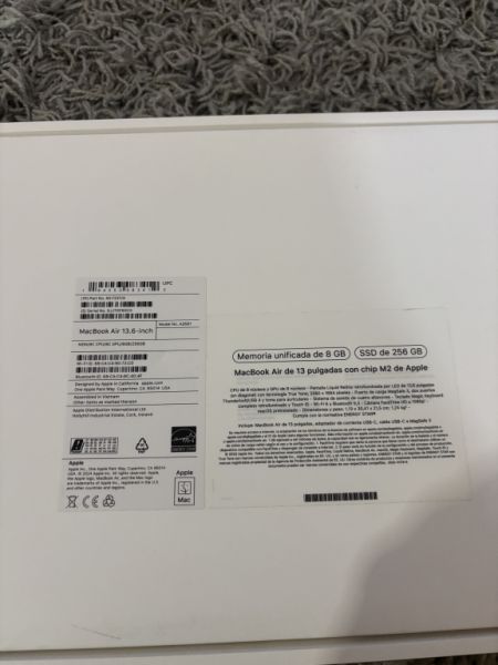 MacBook Air 13.6-inch