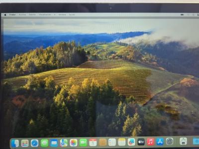 MacBook Air 13” in very good condition, works perfectly.