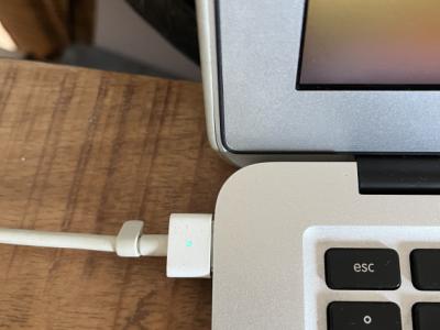 MacBook Air for repair (for tinkerers)