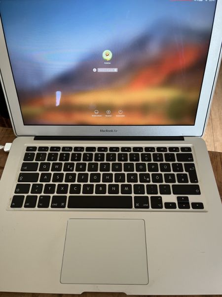MacBook Air for repair (for tinkerers)