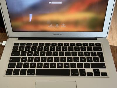 MacBook Air for repair (for tinkerers)