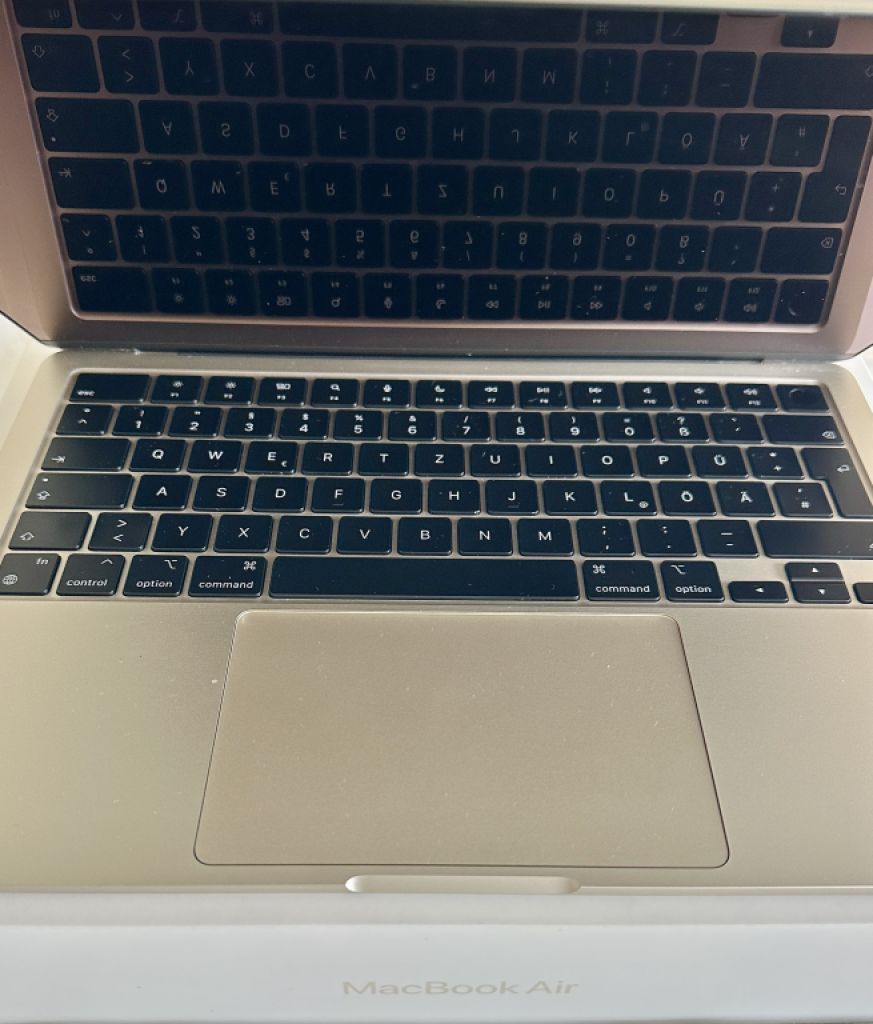 MacBook Air M2 Deutsche Tastatur