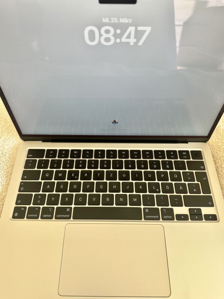 MacBook Air M2 Deutsche Tastatur