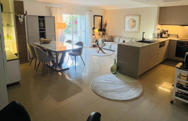 Mallorca, exclusive 3 Z. Gartenwohnung in Nova Santa Ponsa