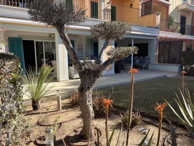 Mallorca, exclusive 3 Z. Gartenwohnung in Nova Santa Ponsa