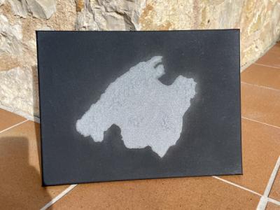 Mallorca cuadro de arena en relieve plateado sobre lienzo negro 40x30