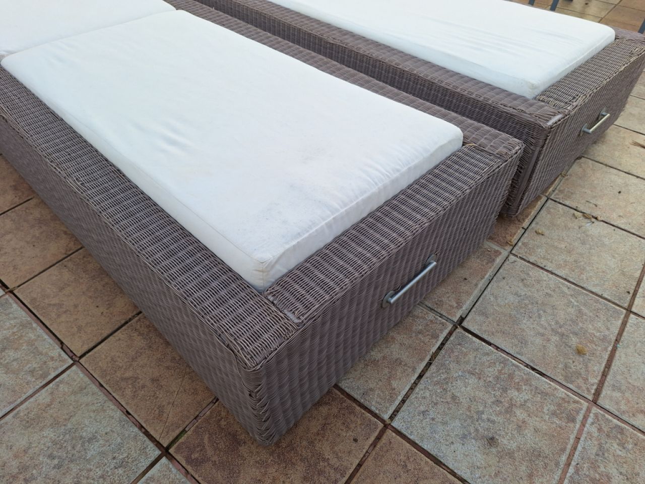 Manutti 2 Luxury Loungers