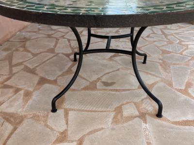 Marokkanischer Mosaik-Tisch