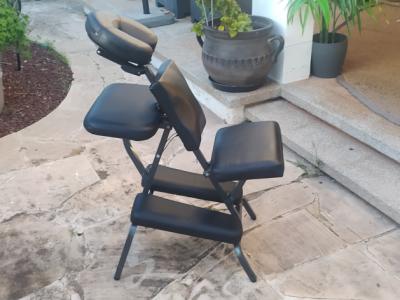 Massagestuhl neuwertig, unbenutzt mit Tragetasche