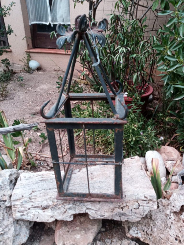 Massive and heavy lantern