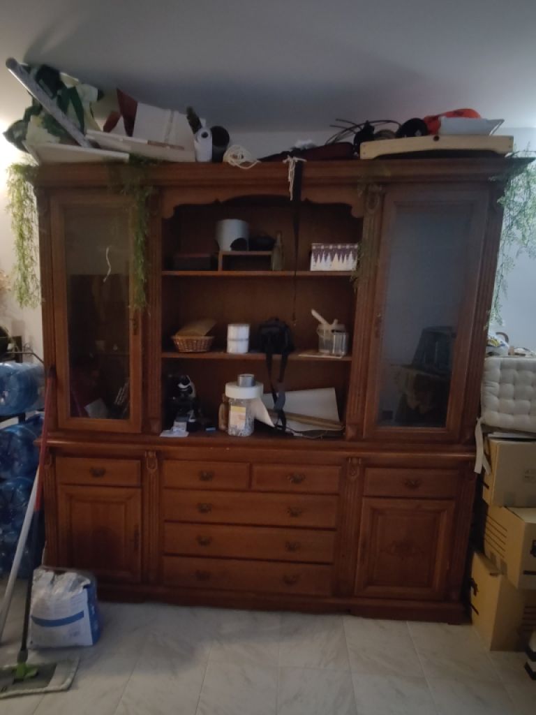 Aparador/Vitrina de madera maciza – muy grande – de dos piezas