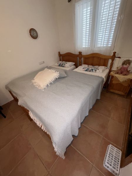 Massivholzgestell für 2 Einzelbetten