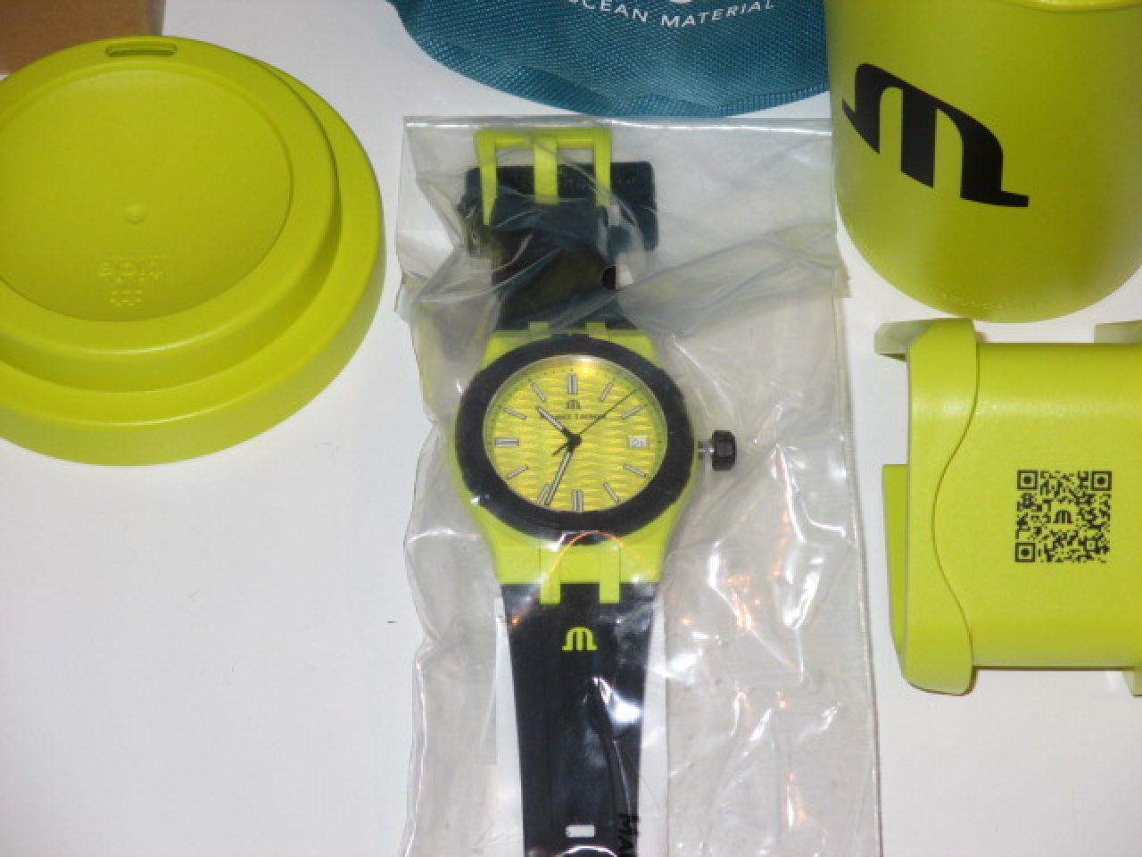 Maurice Lacroix Armbanduhr Aikon Tide Schwarz-Gelb, wasserdicht 100 m (10 ATM) - neu + OVP