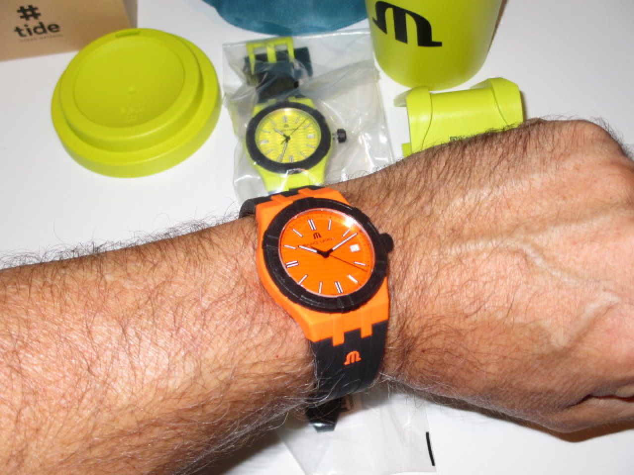 Maurice Lacroix Armbanduhr Aikon Tide Schwarz-Gelb, wasserdicht 100 m (10 ATM) - neu + OVP