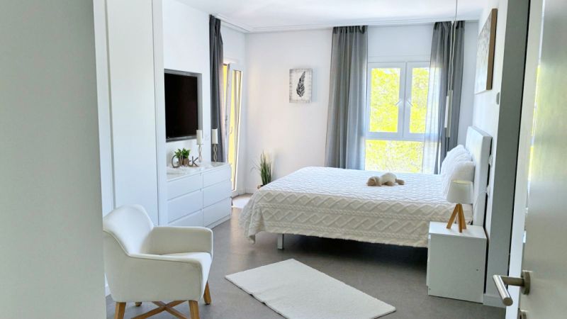 Meerblick, Santa Ponsa, 3-SZ Wohnung, Garage & Pool - Top Saniert, Gated Community