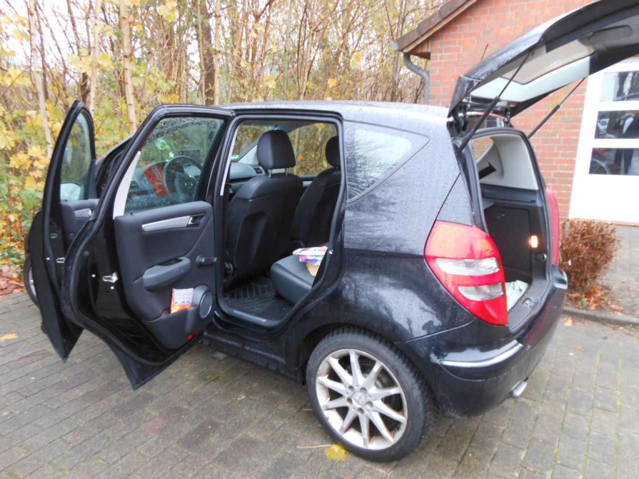 Mercedes A 180 CDI ,DIESEL ,TÜV / ITV Neu , Inspektion , Neu, Klima , abnehmb. AHK , ALU , Teilleder