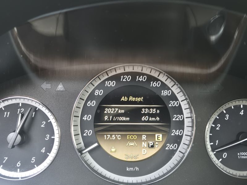 Mercedes Benz E 350 CGI 4 Matic