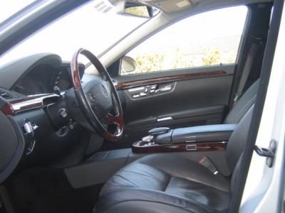 Mercedes Benz S 500, bien conservado