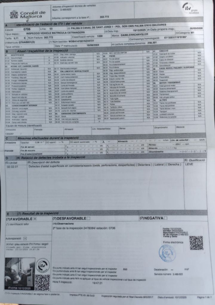 Mercedes Benz Vaneo Diésel, 08/2004, 91 CV, TÜV hasta 09.12.26, azul, enganche de remolque y remolque para coche