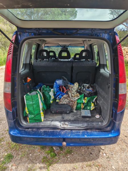 Mercedes Benz Vaneo Diésel, 08/2004, 91 CV, TÜV hasta 09.12.26, azul, enganche de remolque y remolque para coche