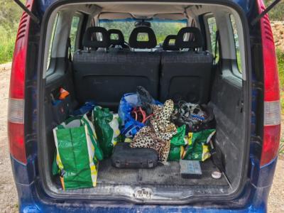 Mercedes Benz Vaneo Diésel, 08/2004, 91 CV, TÜV hasta 09.12.26, azul, enganche de remolque y remolque para coche