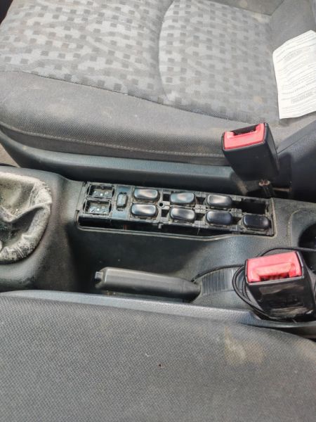 Mercedes Benz Vaneo Diésel, 08/2004, 91 CV, TÜV hasta 09.12.26, azul, enganche de remolque y remolque para coche