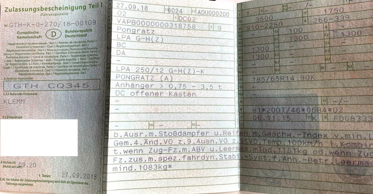 Mercedes Benz Vaneo Diésel, 08/2004, 91 CV, TÜV hasta 09.12.26, azul, enganche de remolque y remolque para coche