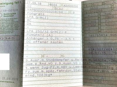 Mercedes Benz Vaneo Diésel, 08/2004, 91 CV, TÜV hasta 09.12.26, azul, enganche de remolque y remolque para coche