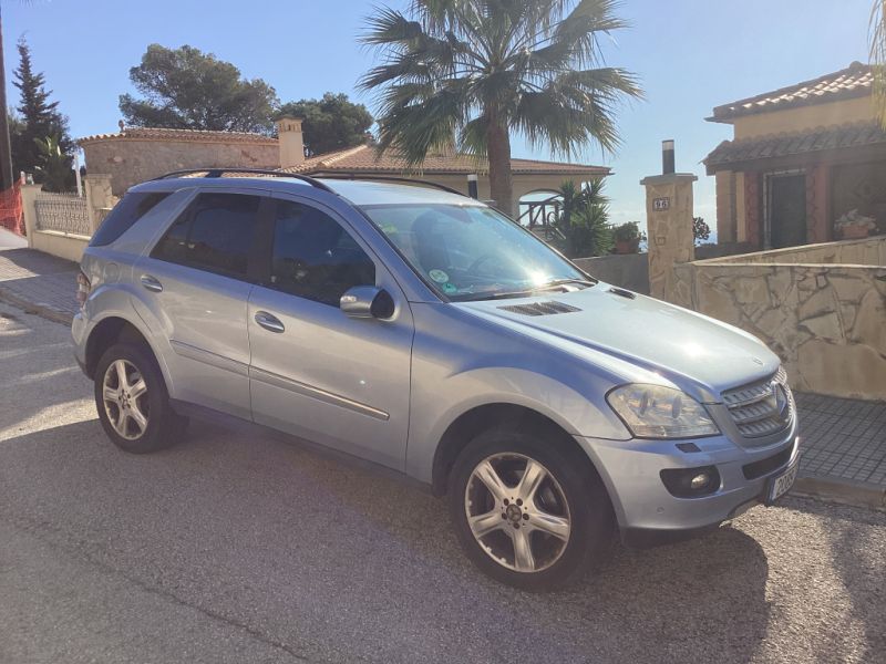 Mercedes ML 320 cdi - Vollausstattung ohne AHK!