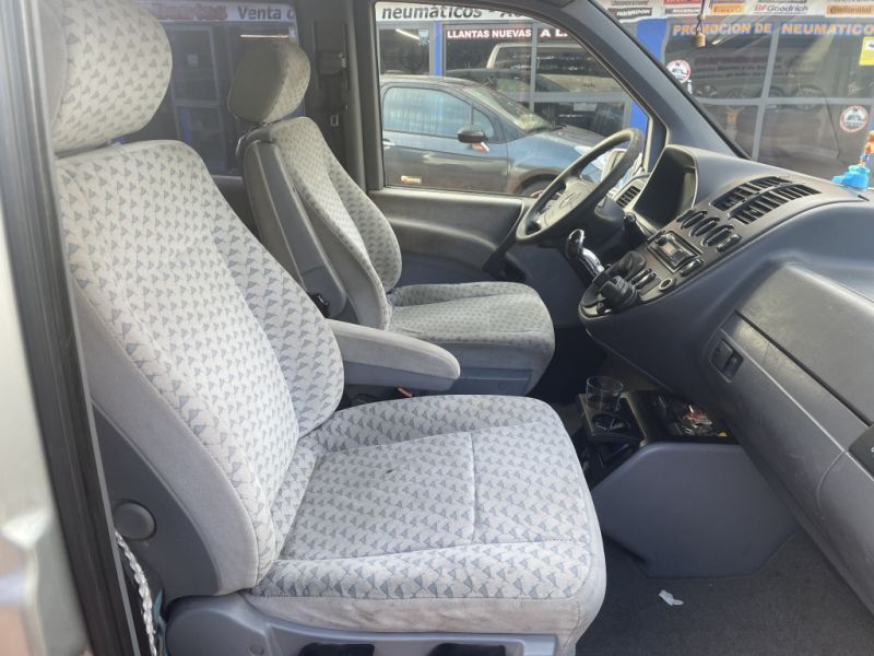 Mercedes Vito V230TD For 6 seats