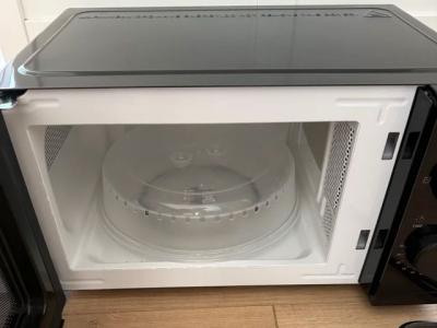 Taurus black microwave