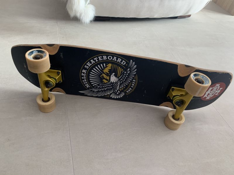 Miller Skateboard con Creekwheels