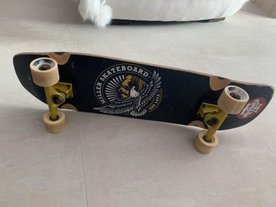 Miller Skateboard con Creekwheels