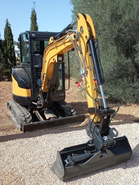 Mini excavator # Telescopic loader & trailer - Rental