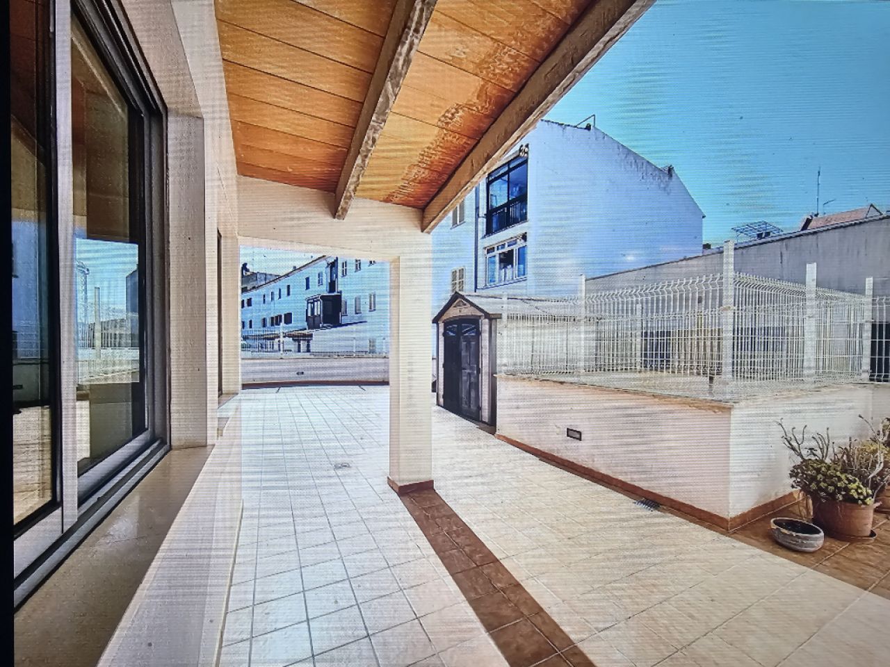 Modern, large apartment with XXL partly covered terrace on the edge of vo