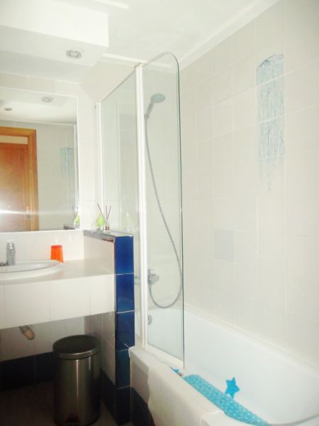 Moderne und helle Erdgeschosswohnung mit Gemeinschaftspool in Cala Dor -- AP 33 VK