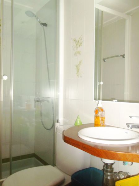 Moderne und helle Erdgeschosswohnung mit Gemeinschaftspool in Cala Dor -- AP 33 VK