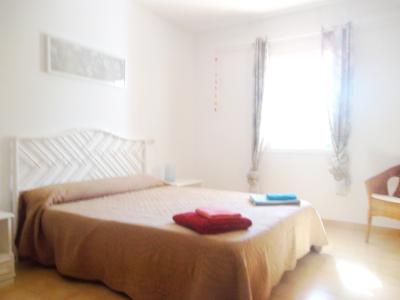 Moderne und helle Erdgeschosswohnung mit Gemeinschaftspool in Cala Dor -- AP 33 VK