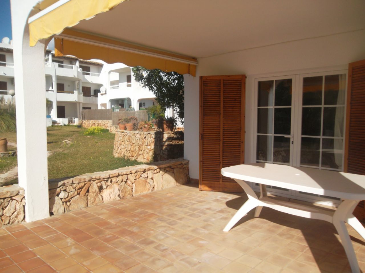 Moderne und helle Erdgeschosswohnung mit Gemeinschaftspool in Cala Dor -- AP 33 VK