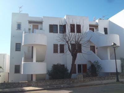 Moderne und helle Erdgeschosswohnung mit Gemeinschaftspool in Cala Dor -- AP 33 VK
