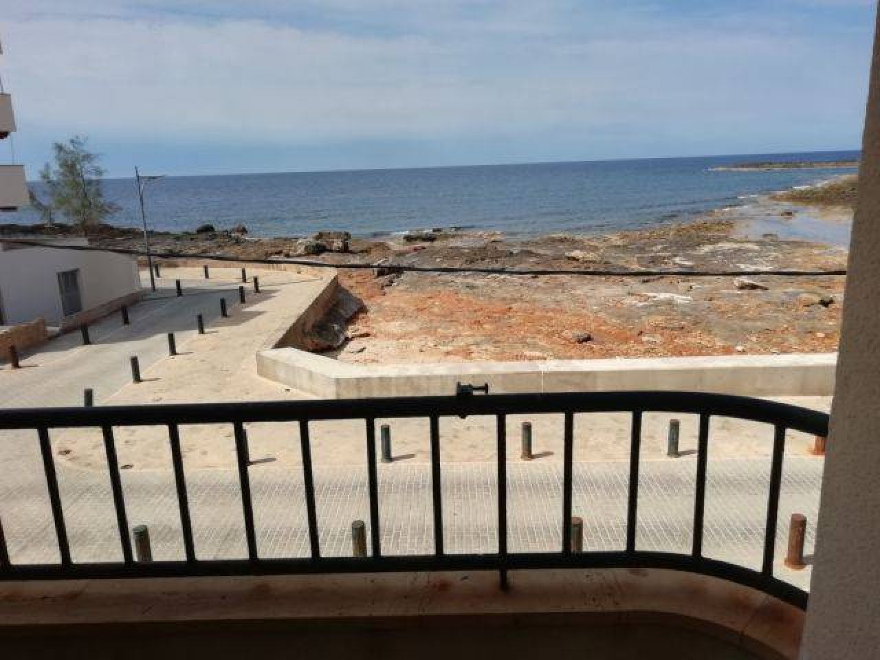 Modernes Apartment in 1. Linie der Küste von Colonia St. Jordi -- AP 26