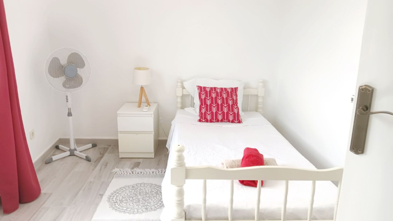 Modernes Apartment mit Pool und NK inklusive bei Arta --- AP 248