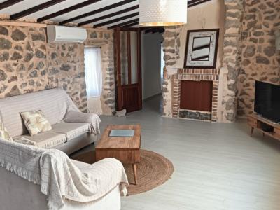 Modernes Apartment mit Pool und NK inklusive bei Arta --- AP 248