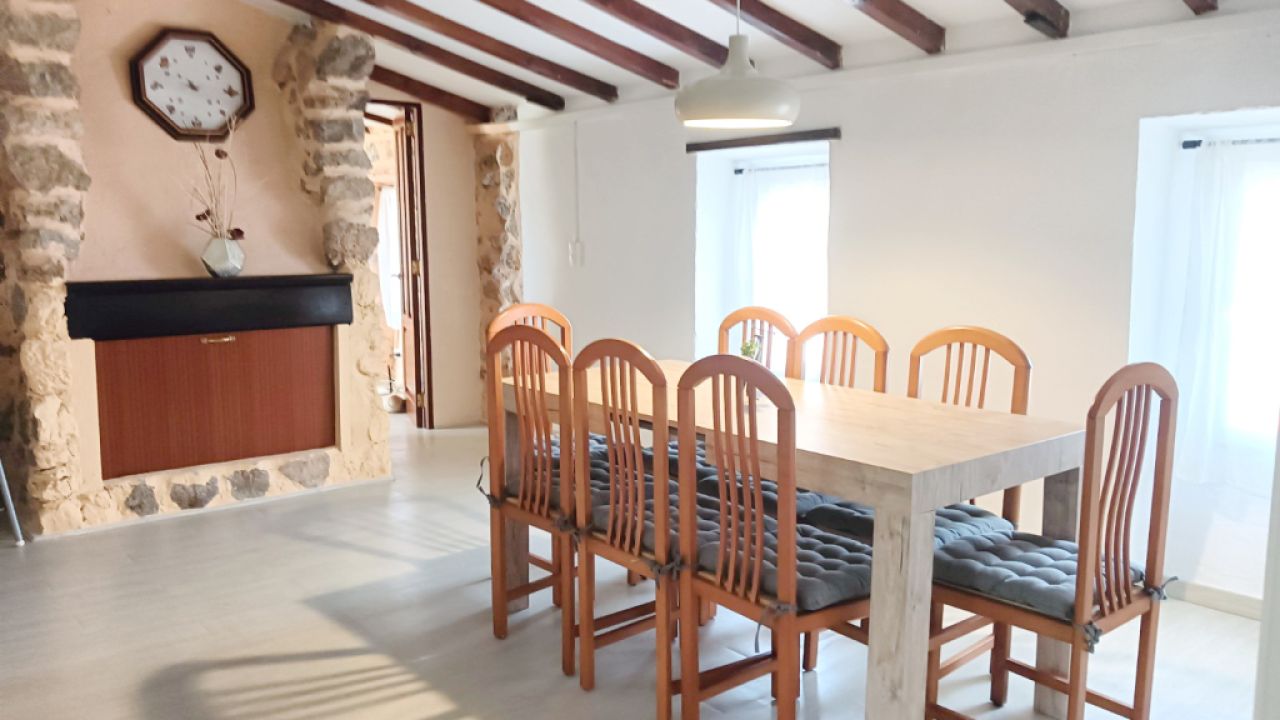 Modernes Apartment mit Pool und NK inklusive bei Arta --- AP 248