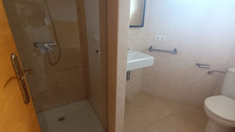 Modernes und unmöbliertes Apartment mit Teilmeerblick in Porto Petro -- AP 222