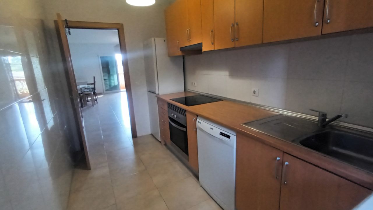 Modernes und unmöbliertes Apartment mit Teilmeerblick in Porto Petro -- AP 222