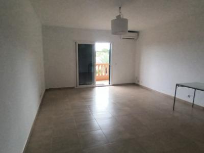 Modernes und unmöbliertes Apartment mit Teilmeerblick in Porto Petro -- AP 222