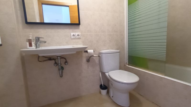 Modernes und unmöbliertes Apartment mit Teilmeerblick in Porto Petro -- AP 222