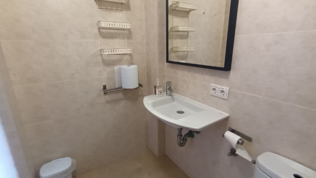 Modernes und unmöbliertes Apartment mit Teilmeerblick in Porto Petro -- AP 222