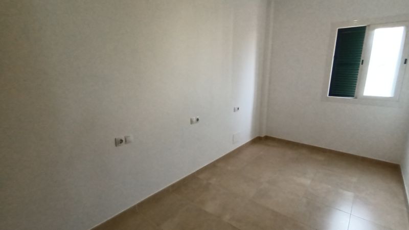 Modernes und unmöbliertes Apartment mit Teilmeerblick in Porto Petro -- AP 222
